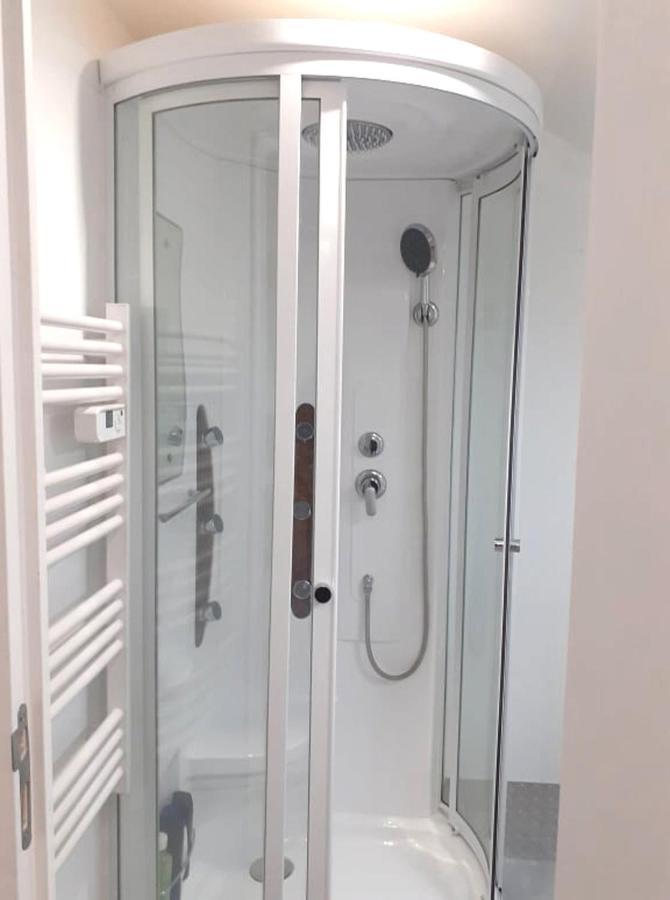 10 - Joli studio neuf avec vue sur jardin arboré, parking privatif gratuit Razac-sur-lʼIsle Exterior foto
